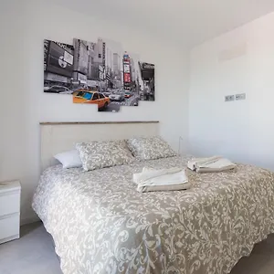 https://casa-reina-playa-blanca-lanzarote.in-canary-islands.com